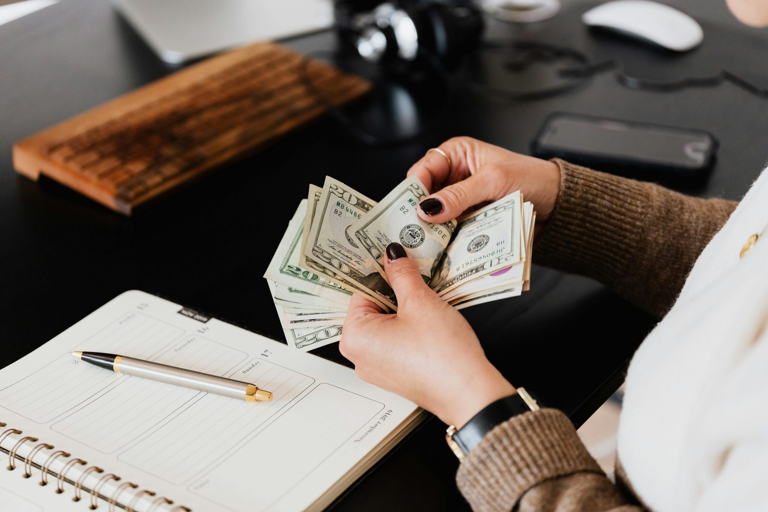 The Role and Importance of a Finance Advisor: A Comprehensive Guide